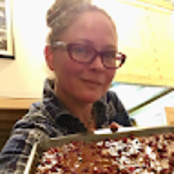 Meet your Posher, Sarah - Picture 1 of 1